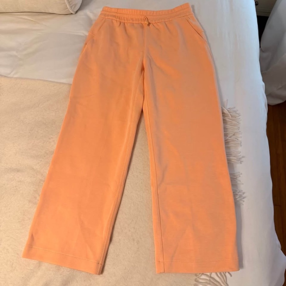 Lululemon high rise straight leg cropped pant
